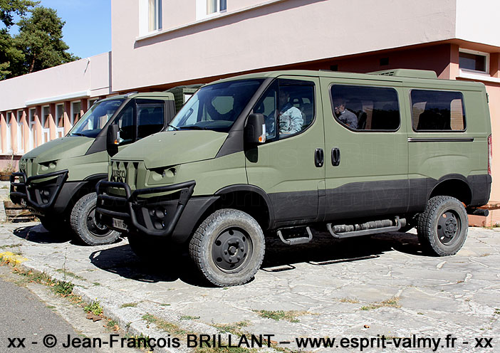 Iveco La Gamme Muv Military Utility Vehicle Ou Multirole Utility